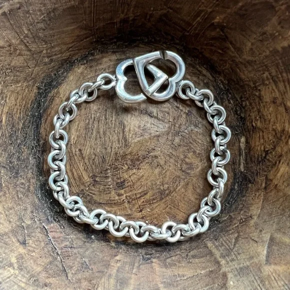 Sweet Vintage Sterling Silver Hearts Bracelet - Picture 3 of 7